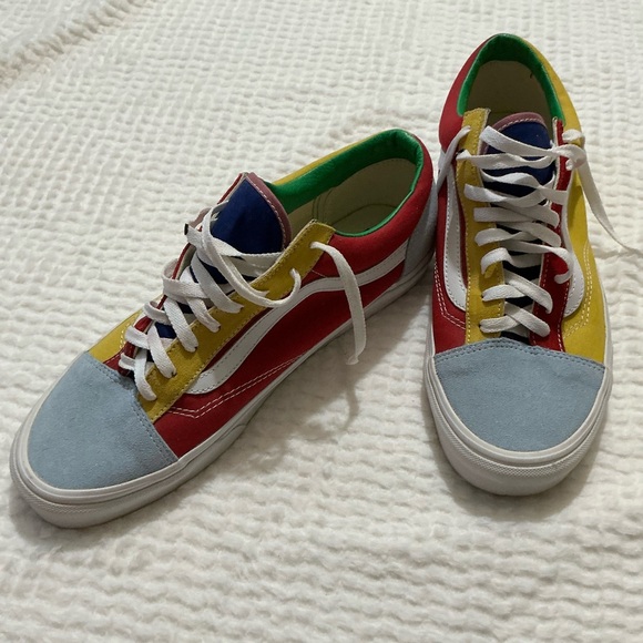 Vans - Picture 4 of 6